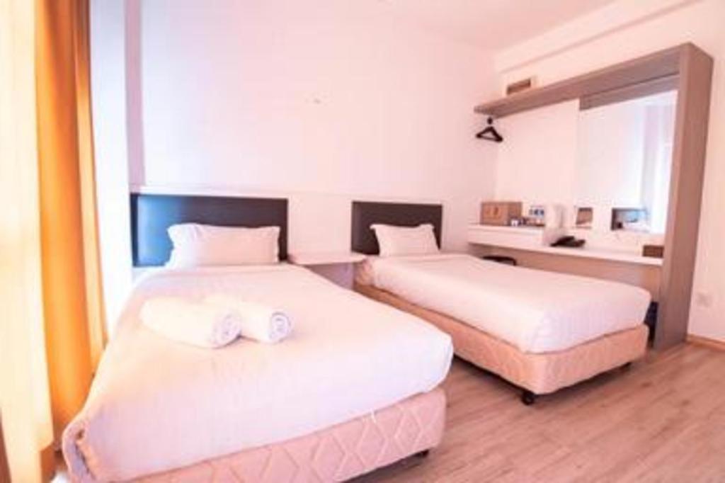 Hotel Zamburger Plaza Mahkota Melaka Zewnętrze zdjęcie